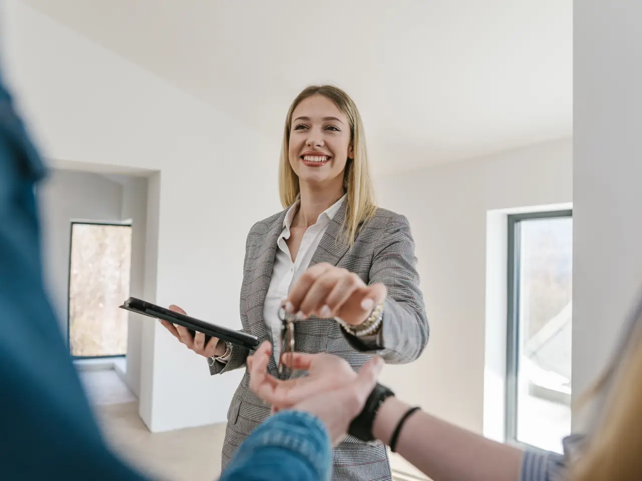 immobilie-vermietung Lassen Sie Ihre Immobilie von der SIS-Sparkassen-Immobilien-Service GmbH vermieten.