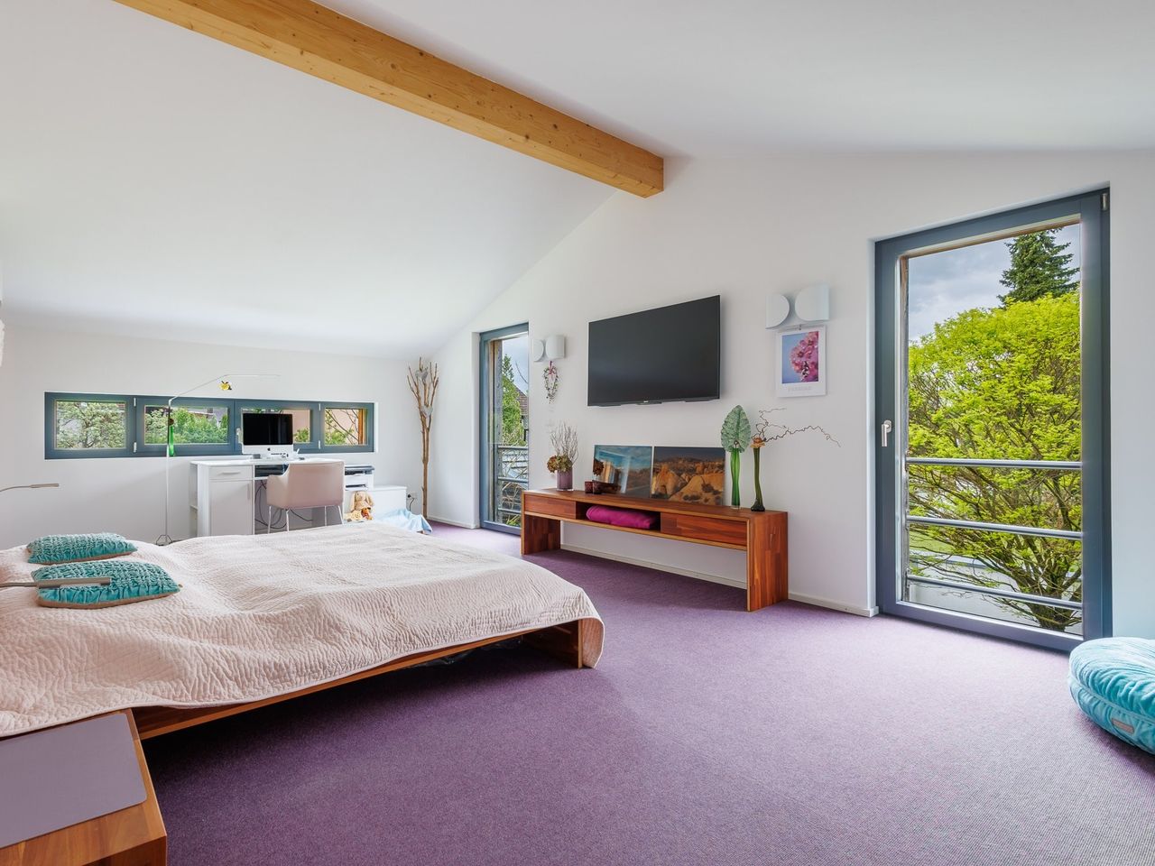 Großes Schlafzimmer