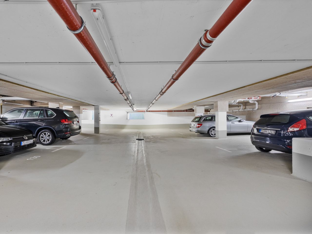Tiefgaragenstellplätze