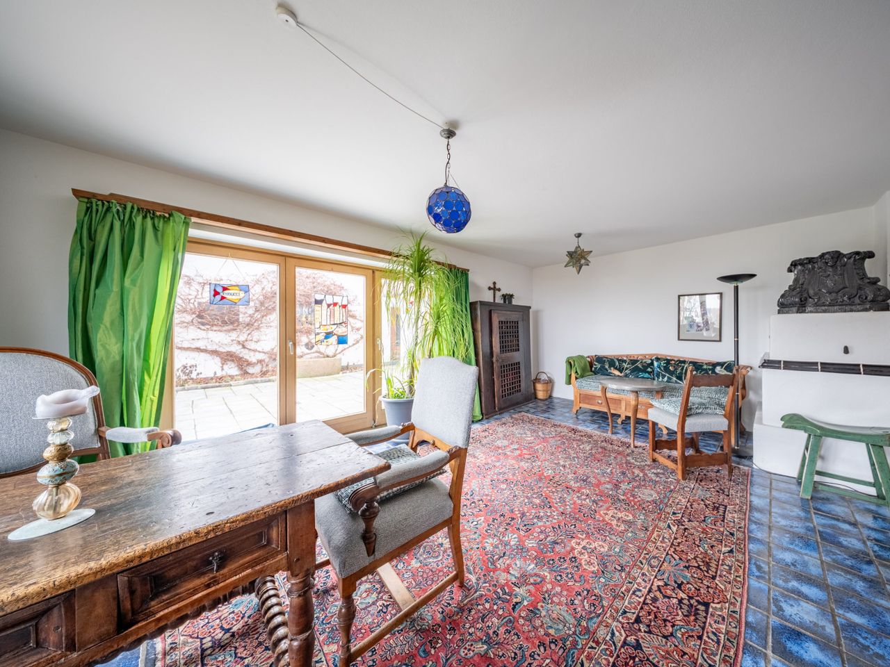 Erdgeschoss Wohnung 1 - Wohnzimmer mit Zugang Terrasse