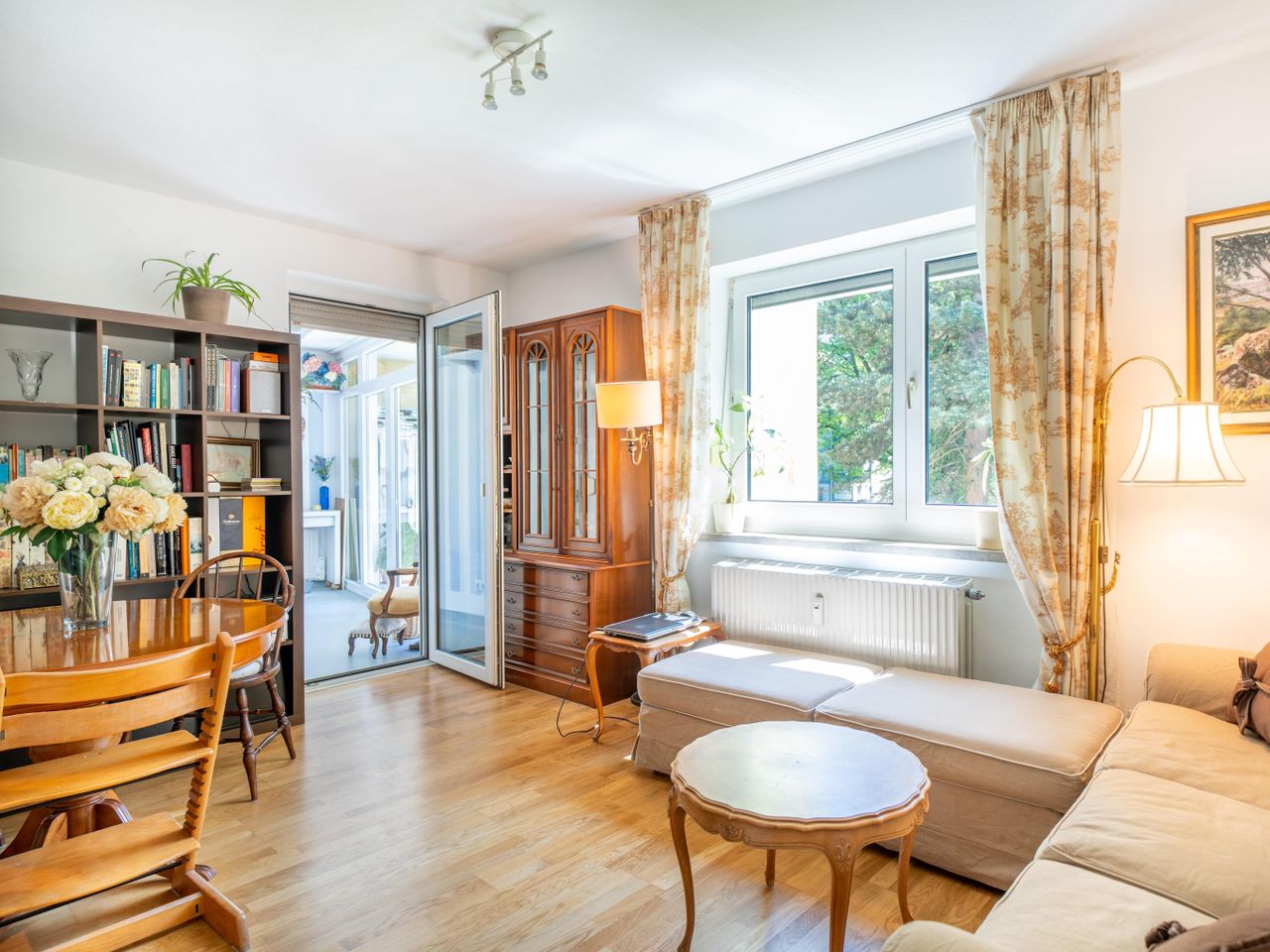 Wohnzimmer mit Wintergarten