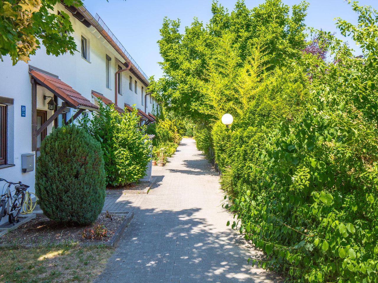 Grüne Wohnanlage