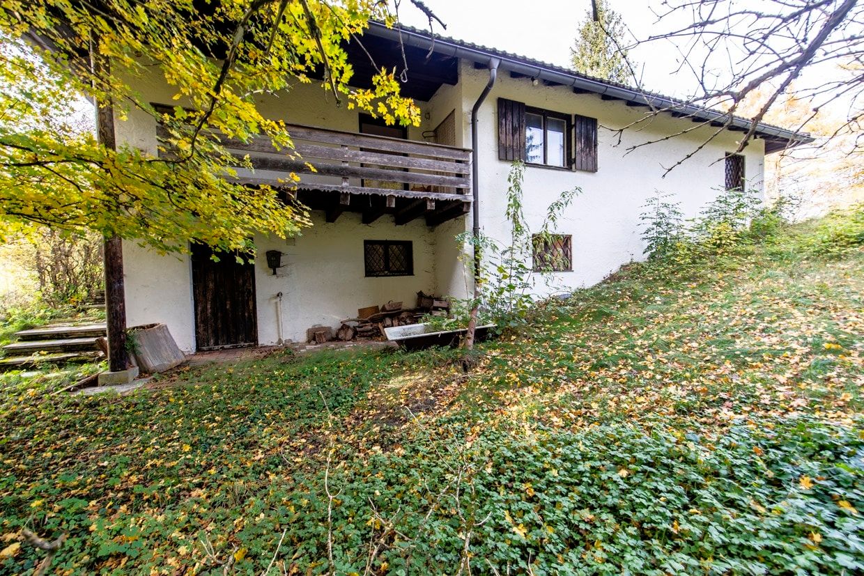 Talseitiger Hauszugang