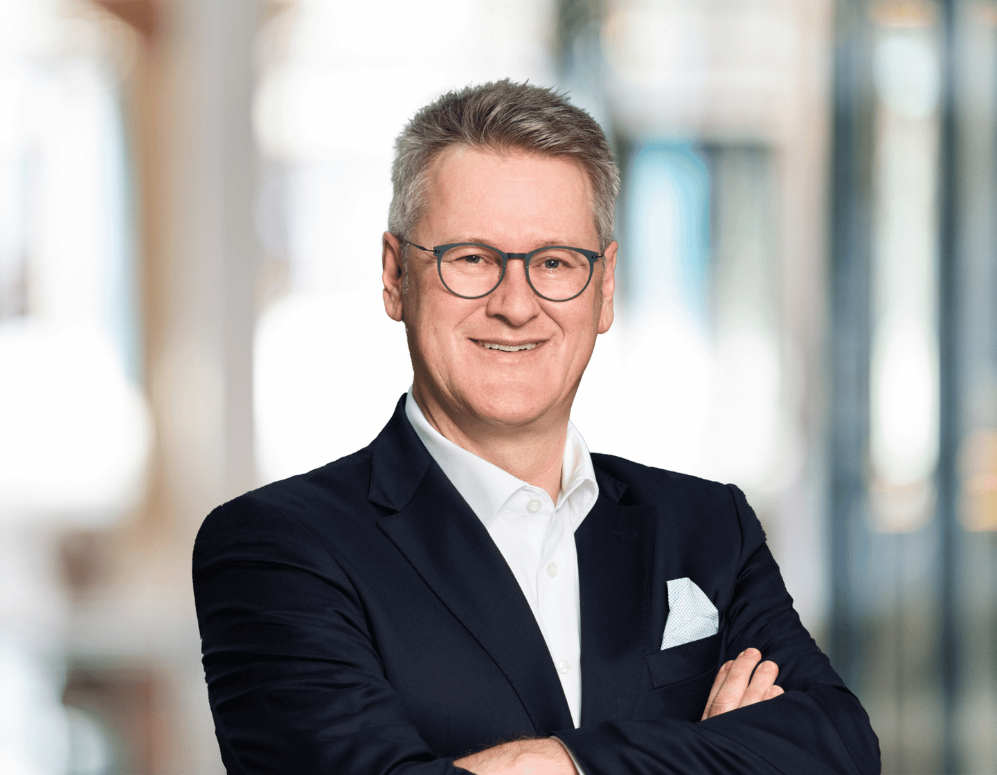 Dr. Bernhard Bauer