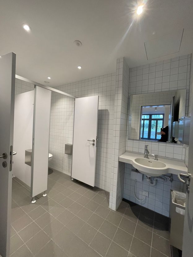 WC 2
