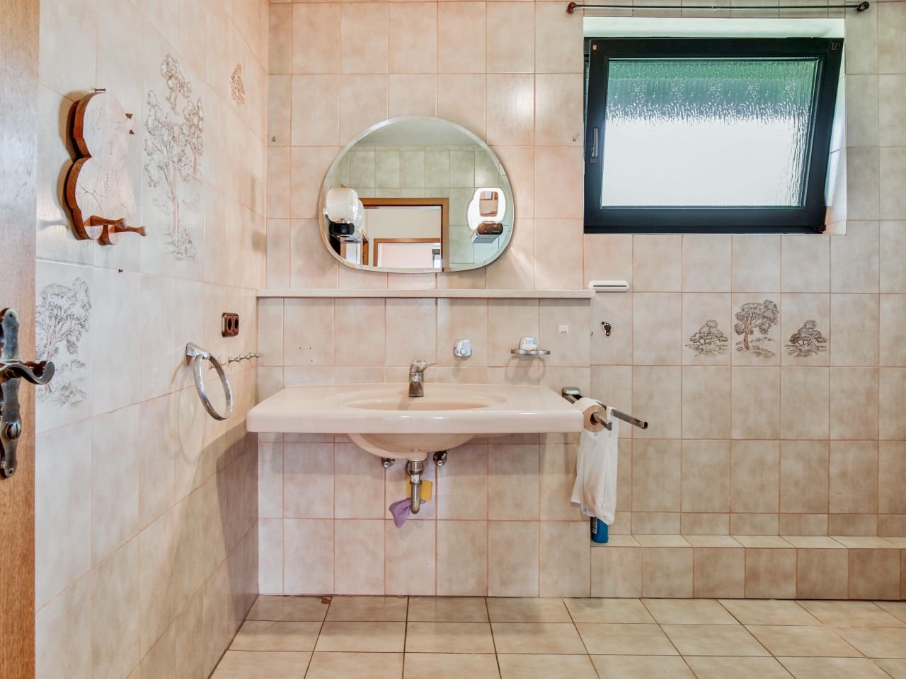 Großes Badezimmer