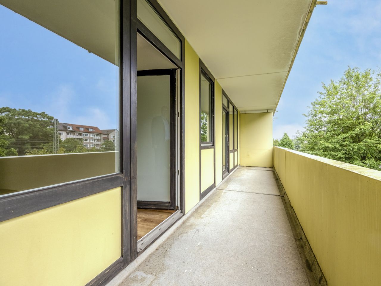 Großer Westbalkon