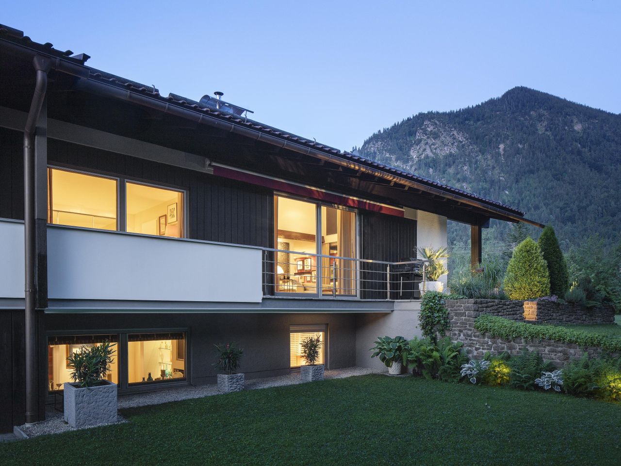 Haus bei Nacht
