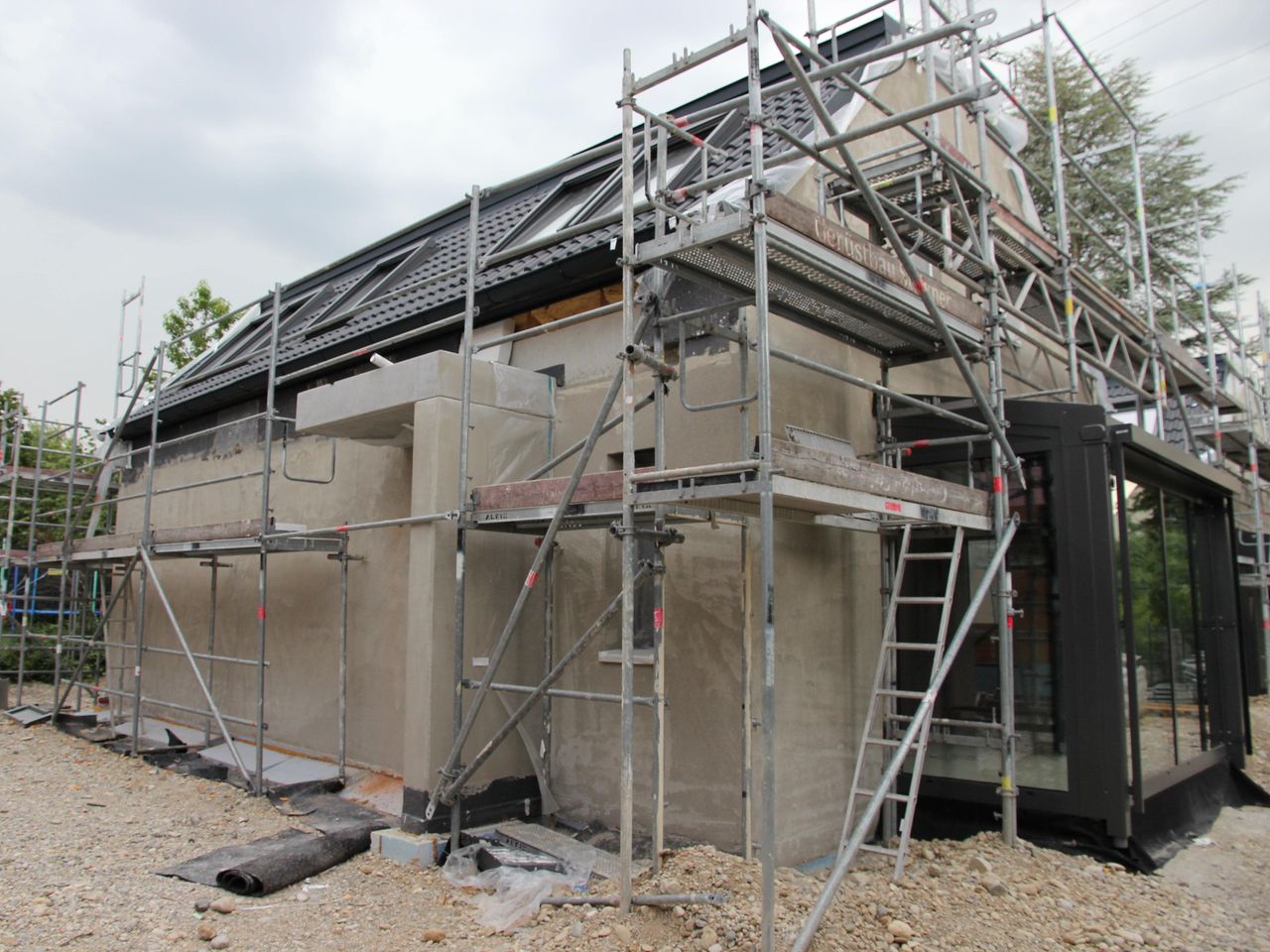 Baustelle Hauseingang