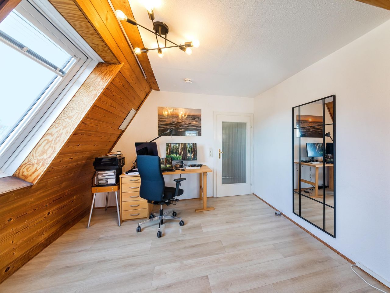 Arbeitsbereich im Dachgeschoss