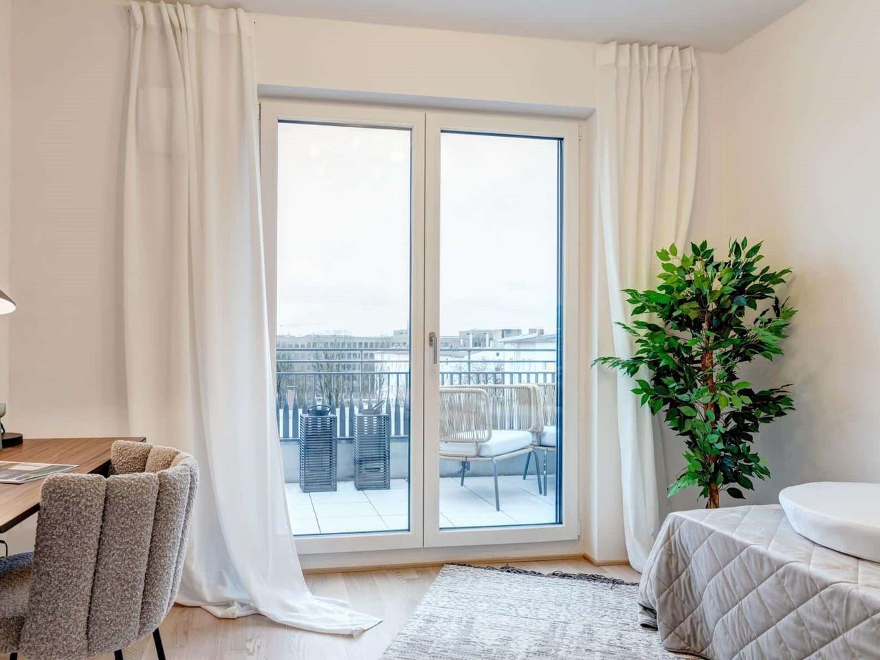 Arbeits- oder Kinderzimmer