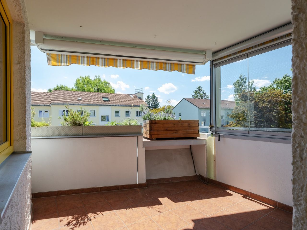 Balkon mit Markise