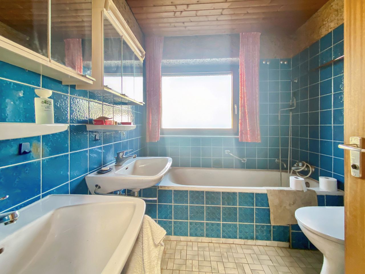 Badezimmer im OG