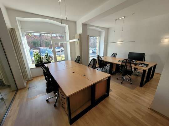 Büro 01