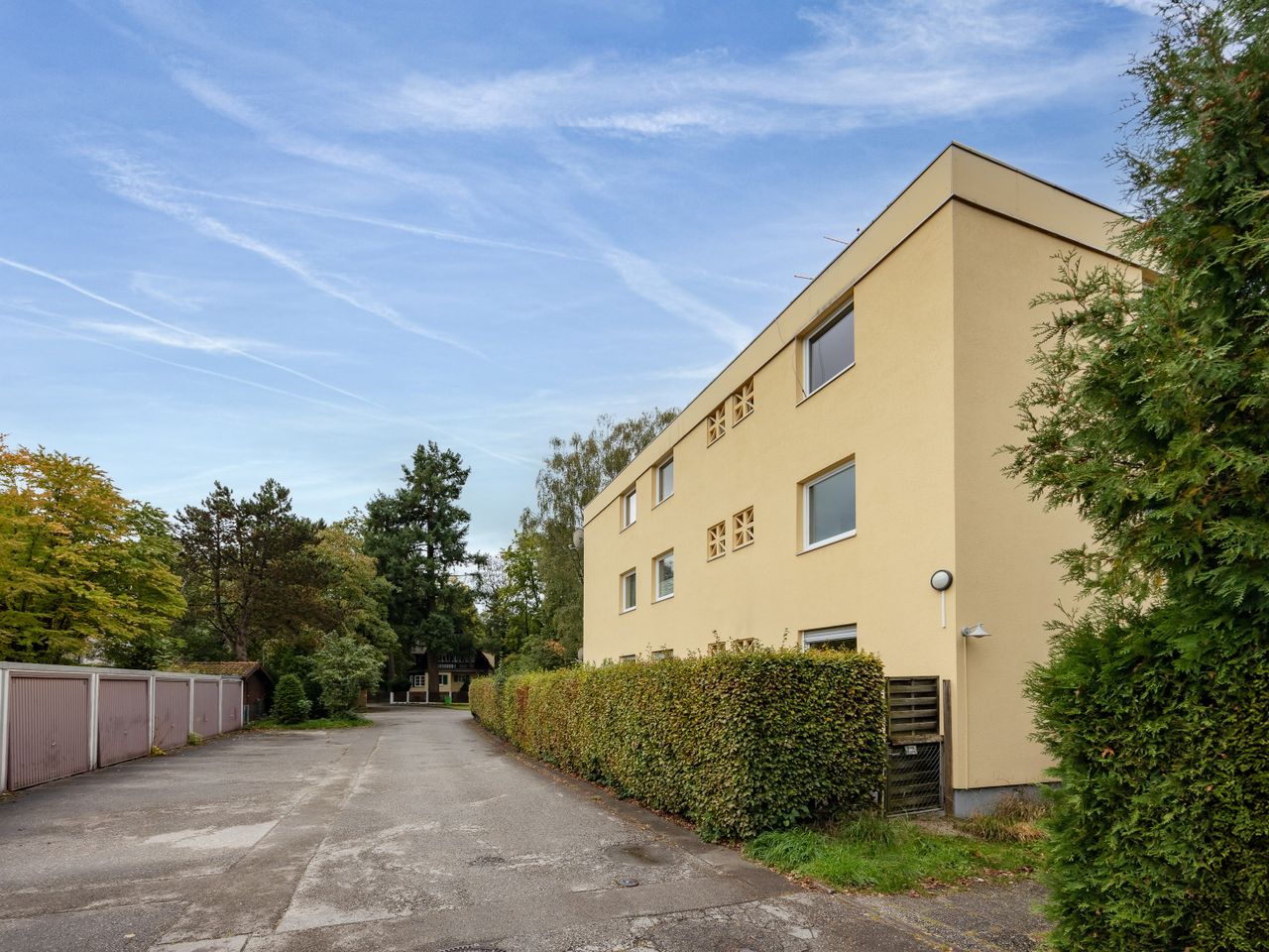 Garage direkt am Haus