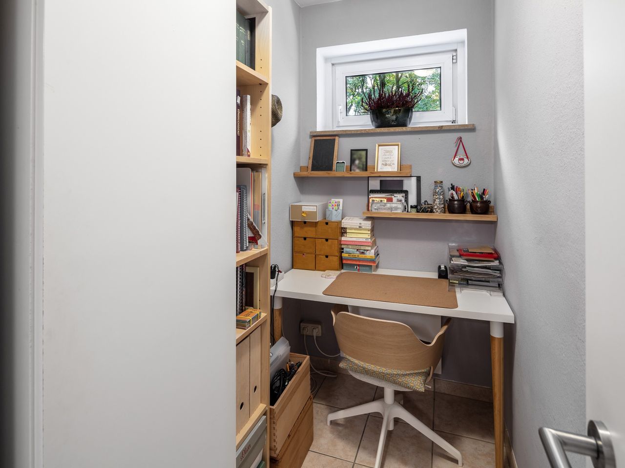 Abstellkammer oder Büroecke