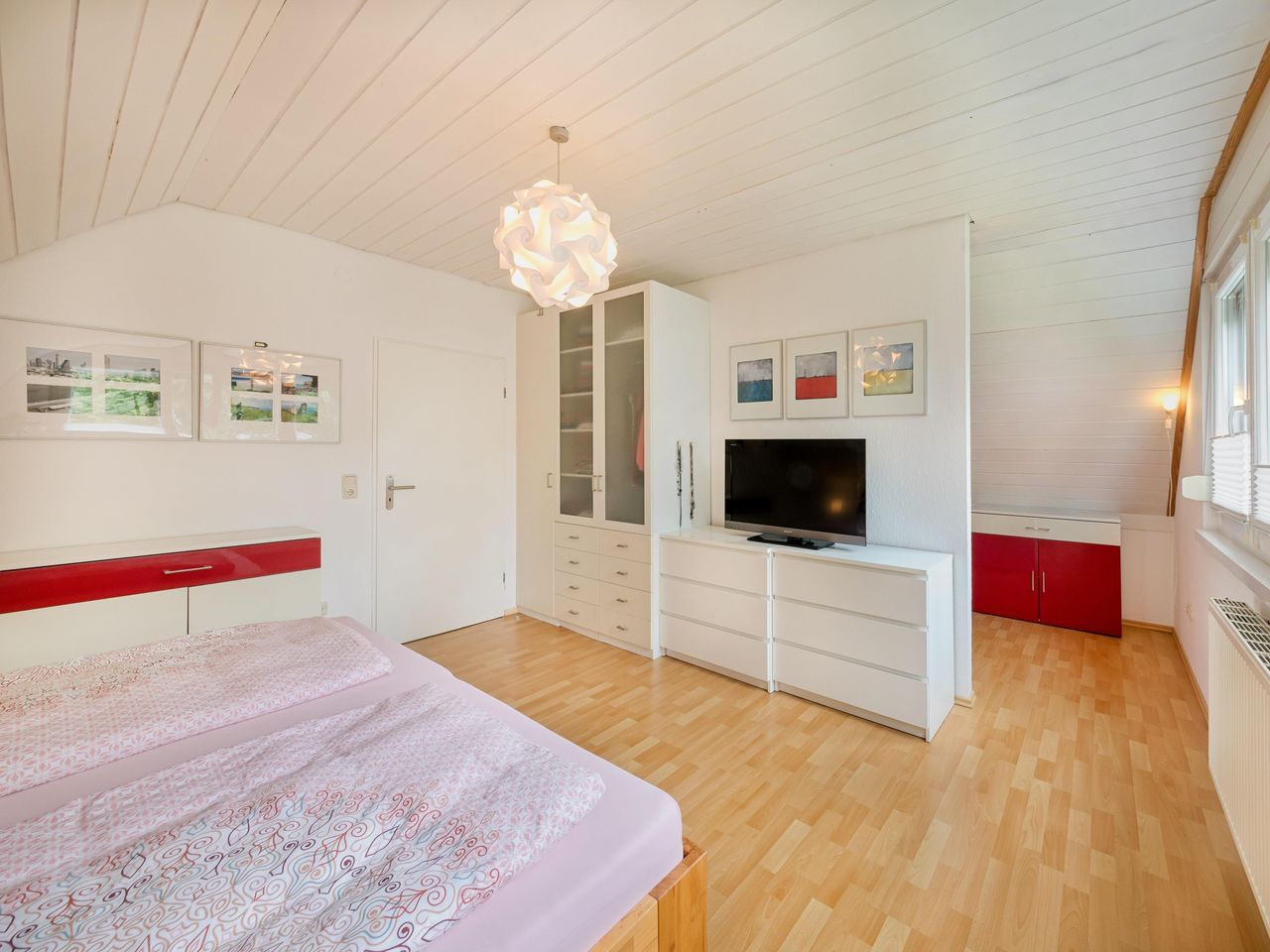 Elternschlafzimmer mit Arbeitnische