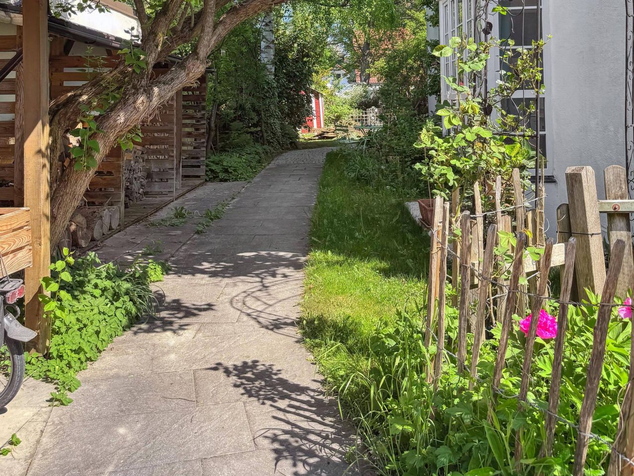 Weg zum Hauseingang