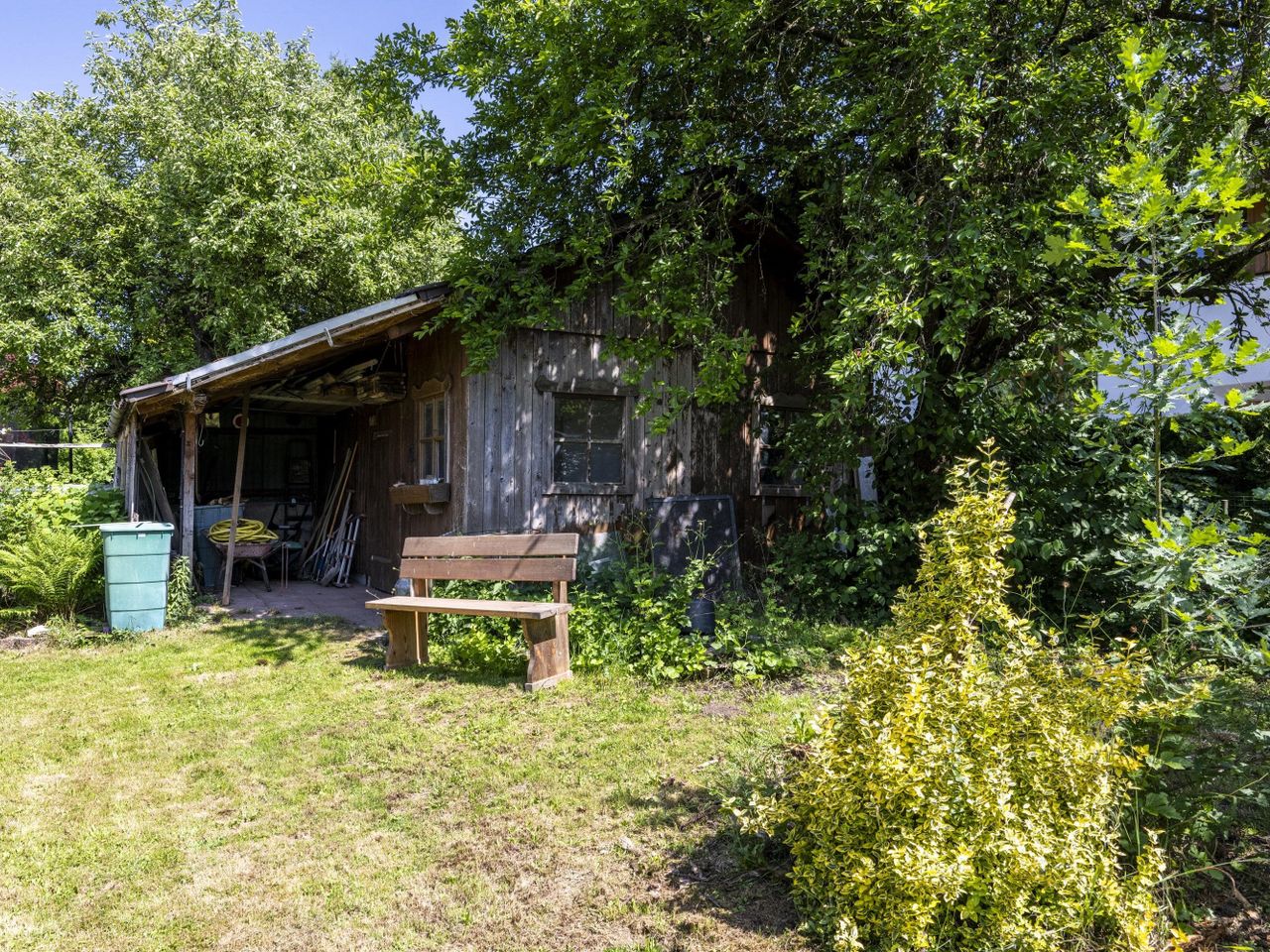 großes Gartenhaus