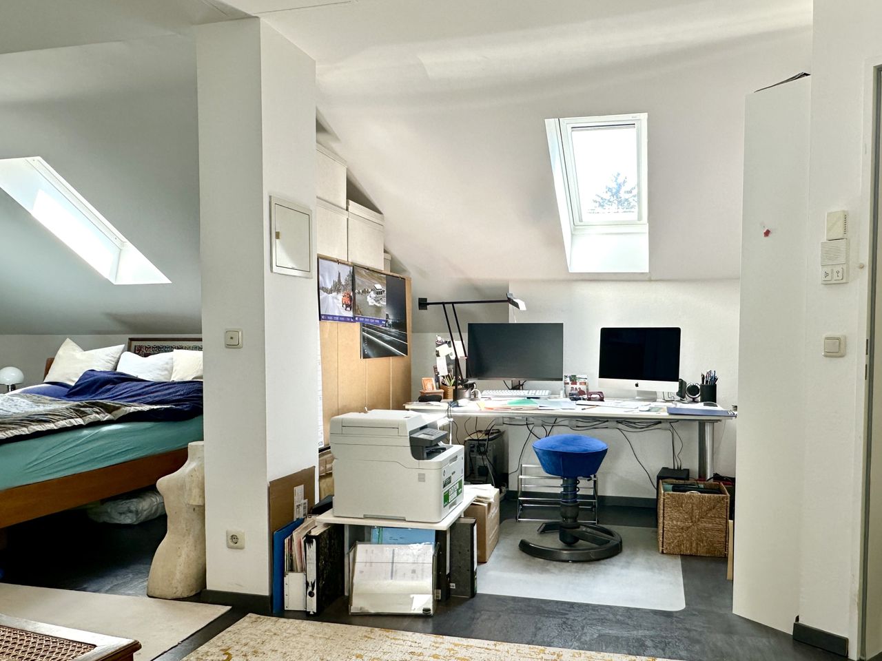 großzügiges Zimmer im DG