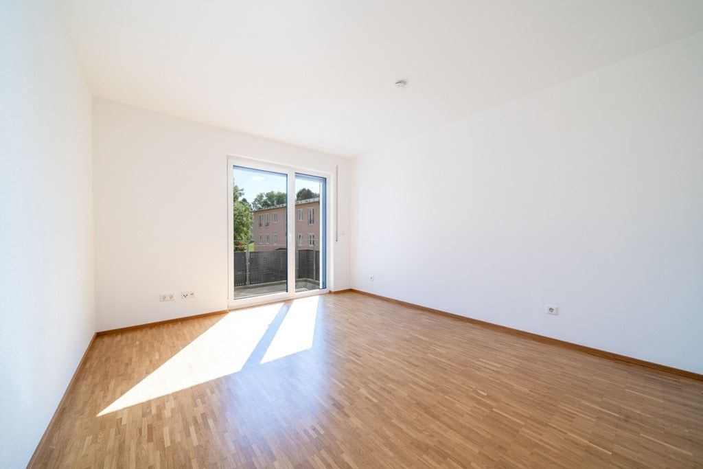Schlafzimmer mit Balkonzugang