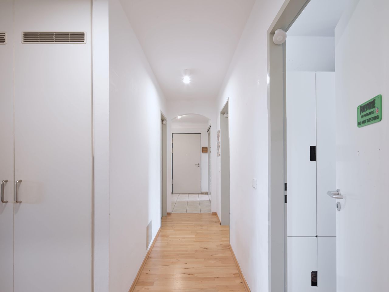 Flur mit Abstellkammer