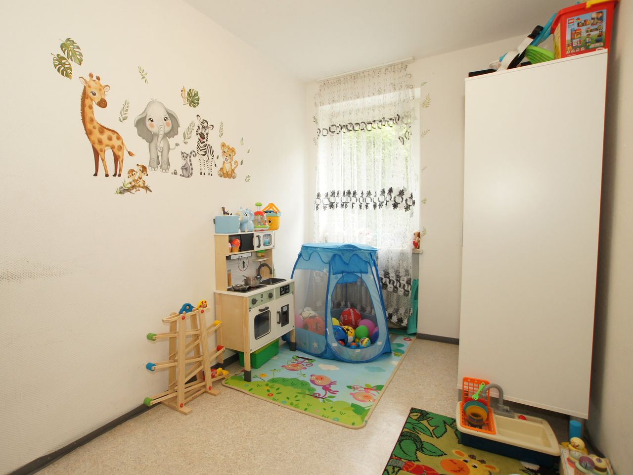 Kinder- oder Arbeitszimmer