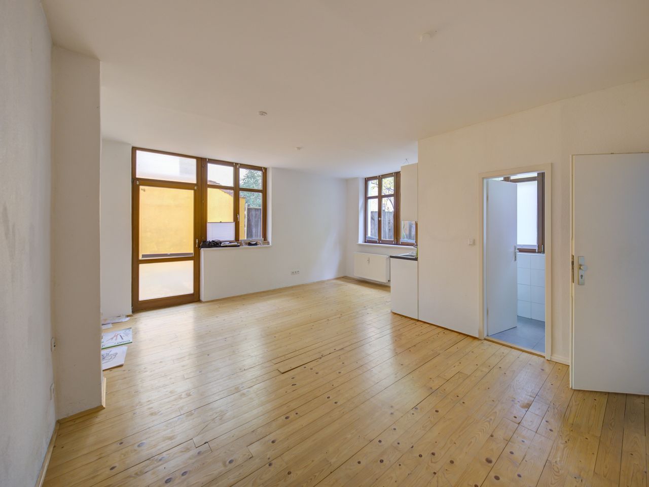 Wohnung 2 - Wohn- und Schlafzimmer