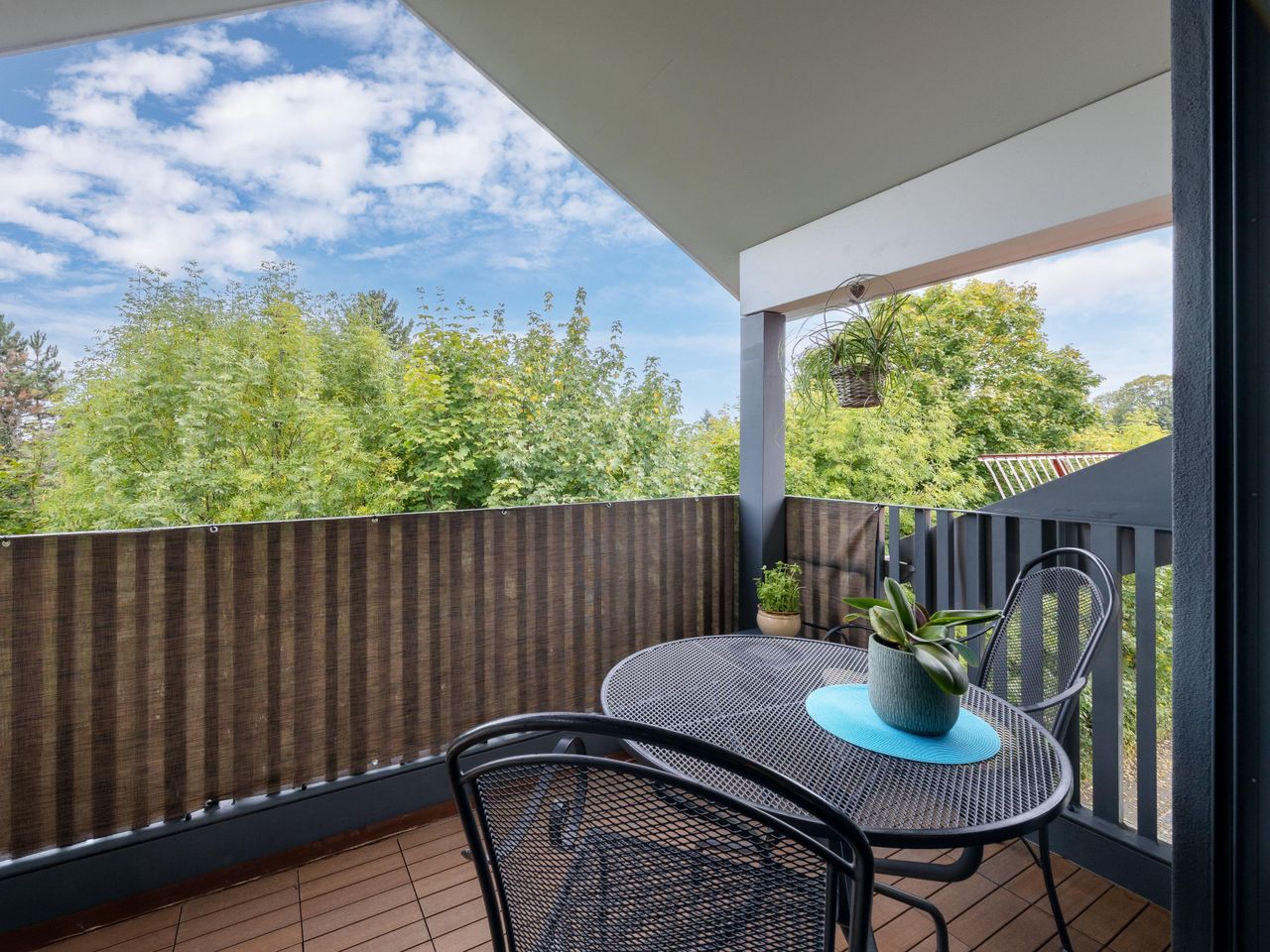 Zweiter Balkon