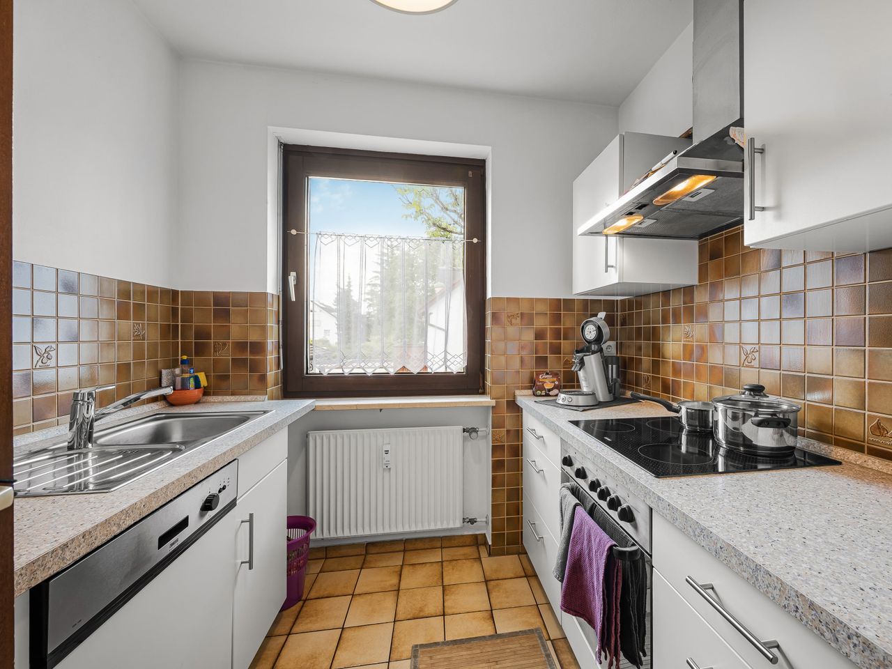 Küche Wohnung OG links