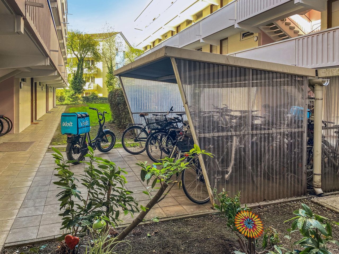 Fahrradhäuschen im Innenhof