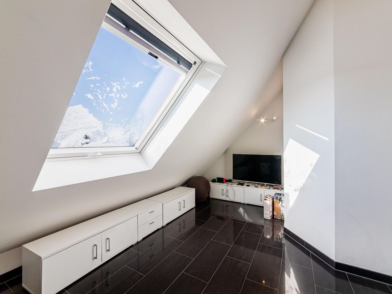 Durchgangszimmer DG