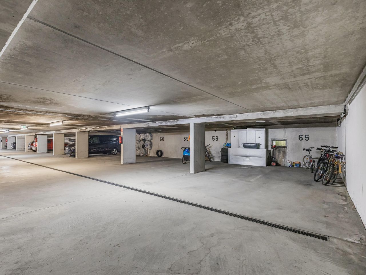 Tiefgaragenstellplatz