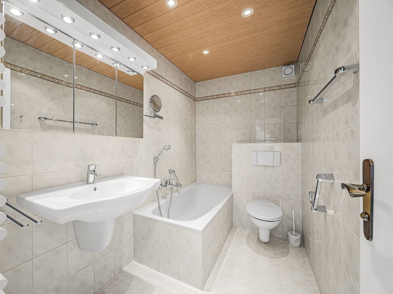 Badezimmer im Obergeschoss
