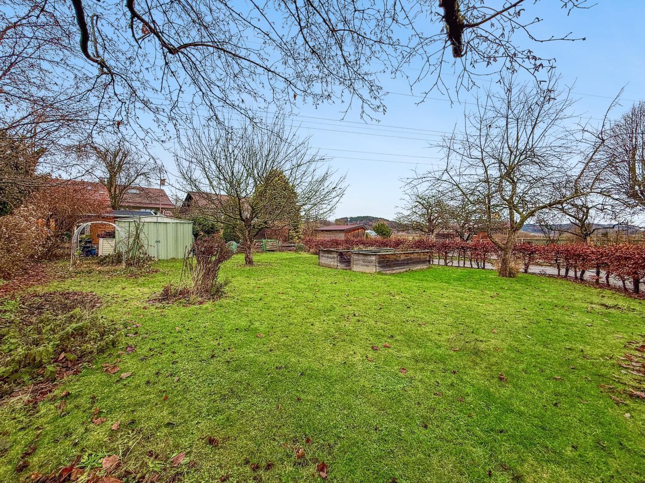 Großzügiger Vorgarten