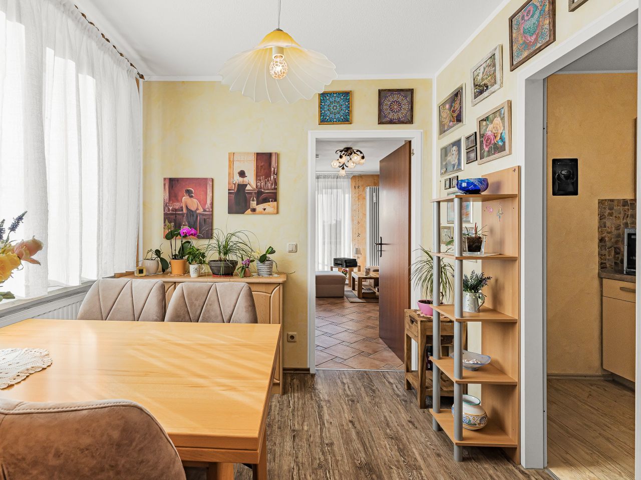 Blick ins Wohnzimmer