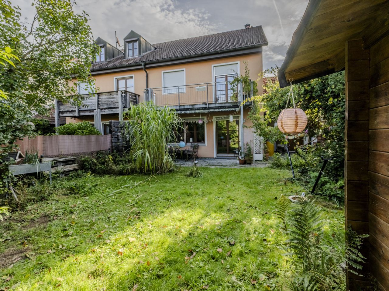 Garten- und Hausansicht