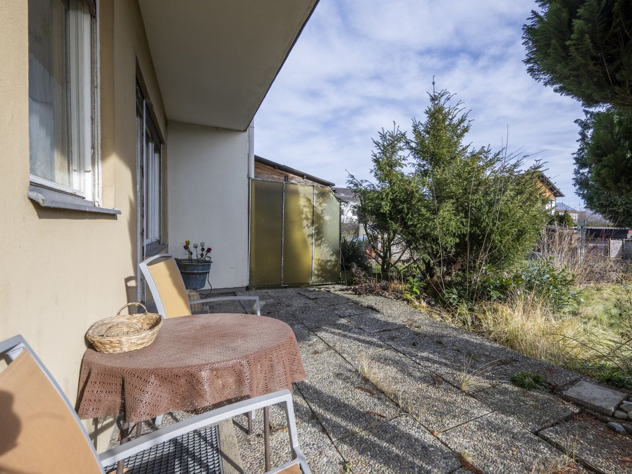 Terrasse mit schönem Garten