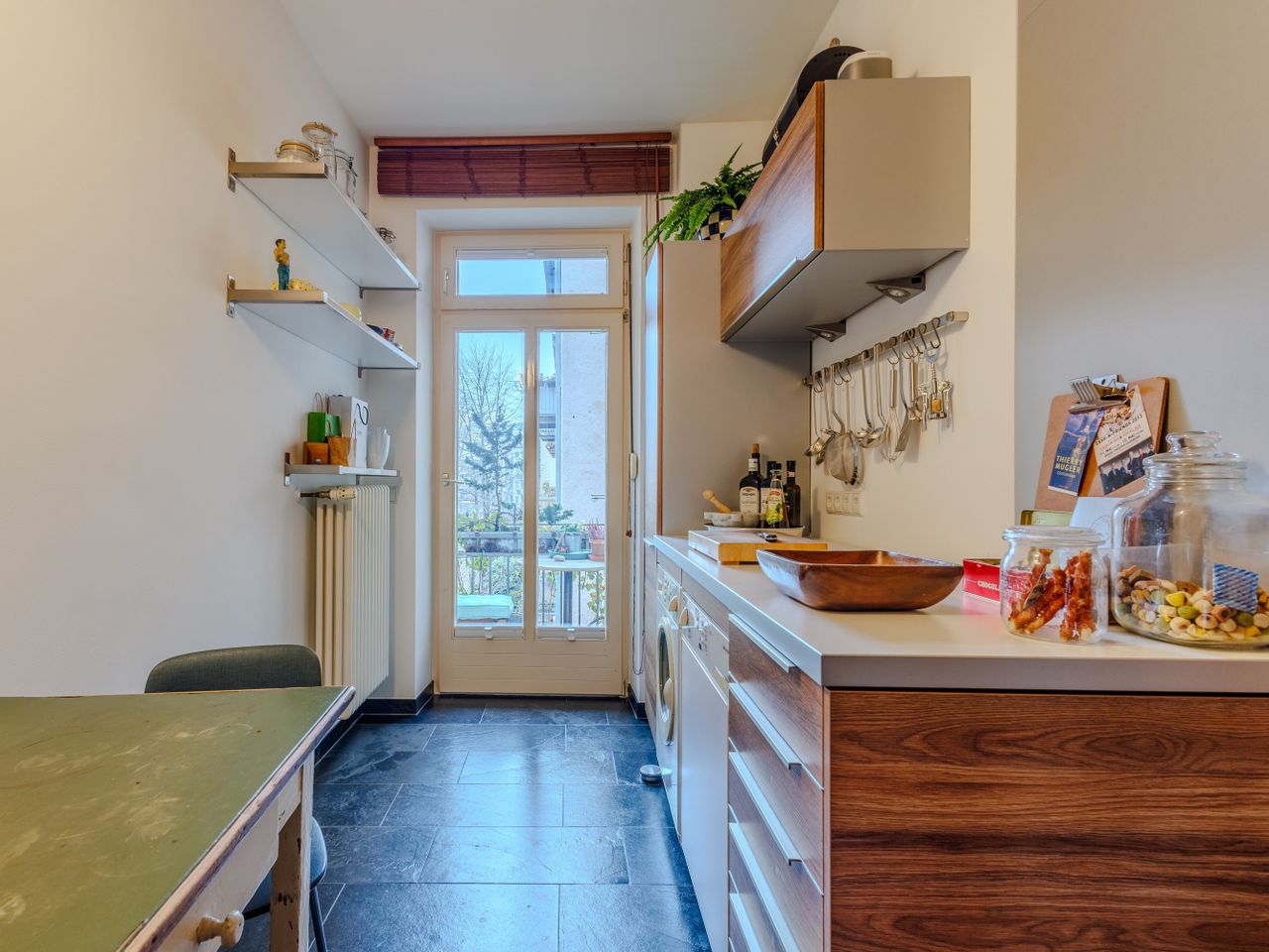 Küche mit Zugang Balkon