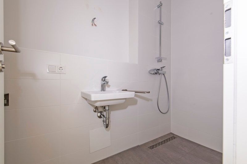 Duschbad EG