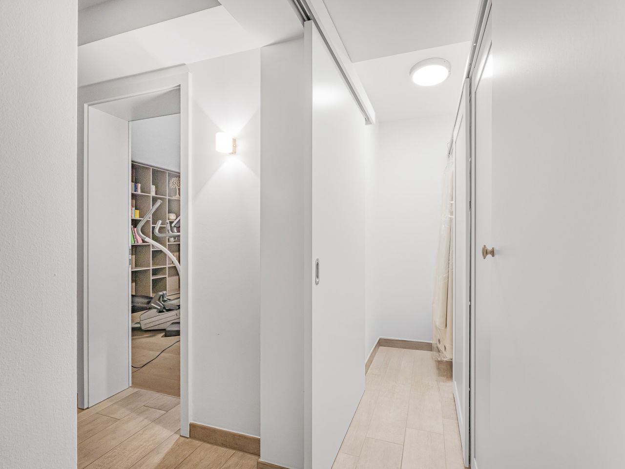 Garderobe im Untergeschoss