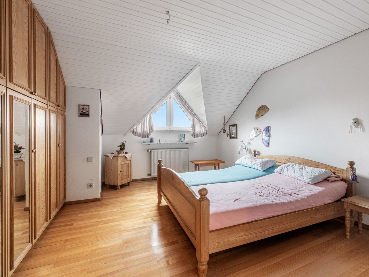 Schlafzimmer DG