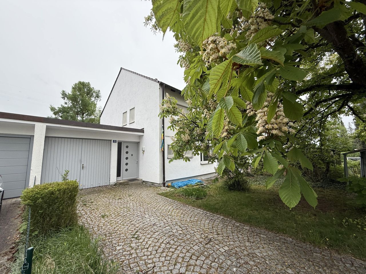 Außenansicht Wohnhaus