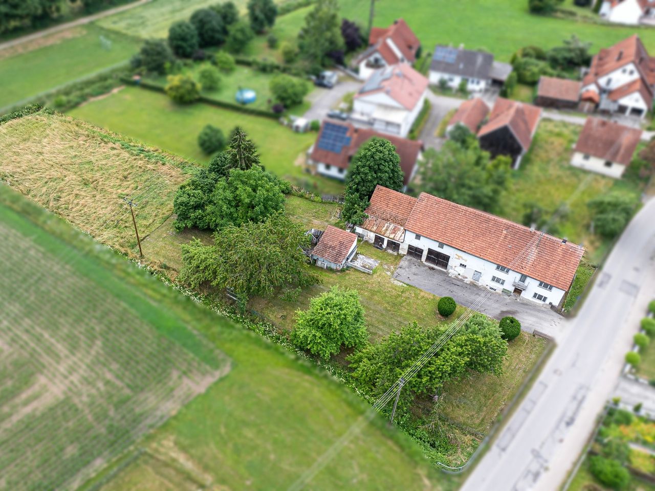 Grundstück mit Altbestand