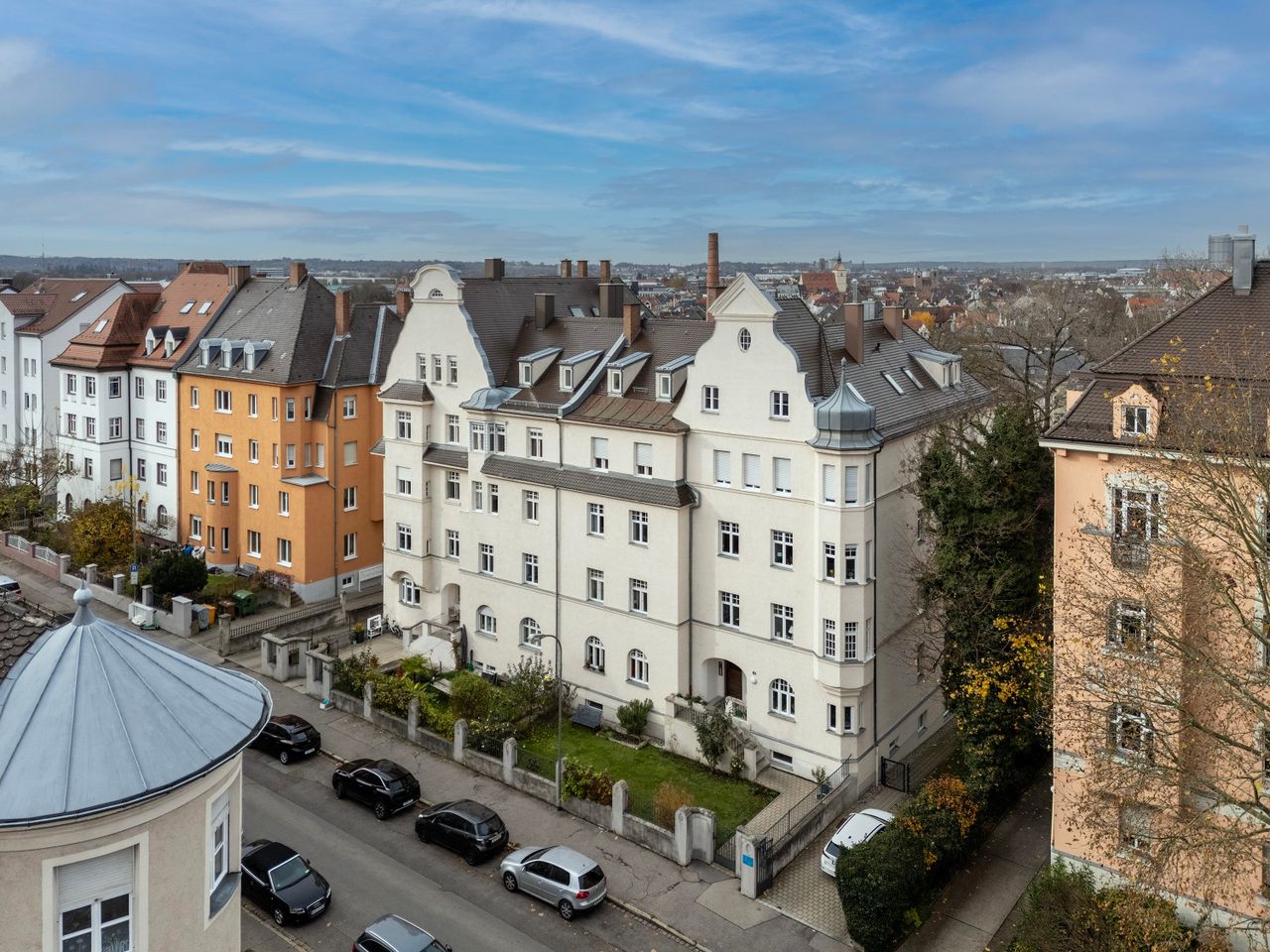 Gebäude mit Blick über Augsburg