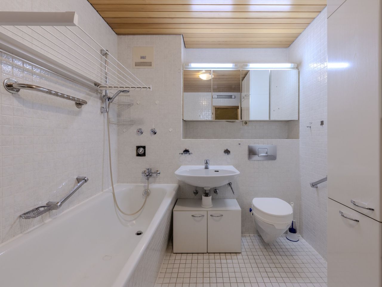 Badezimmer mit Badewanne