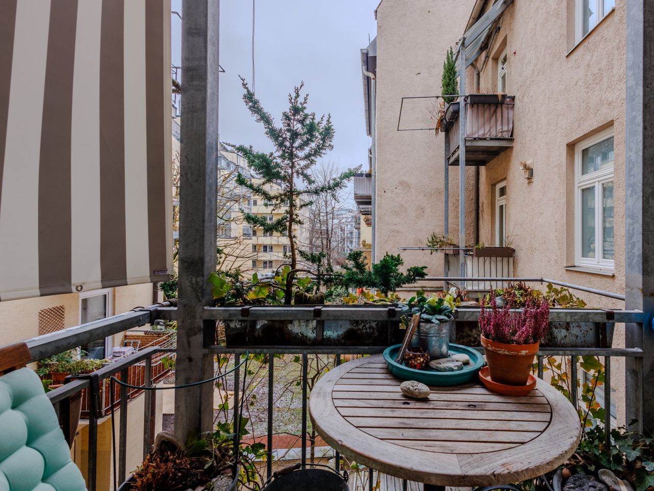 Balkon in Richtung Innenhof