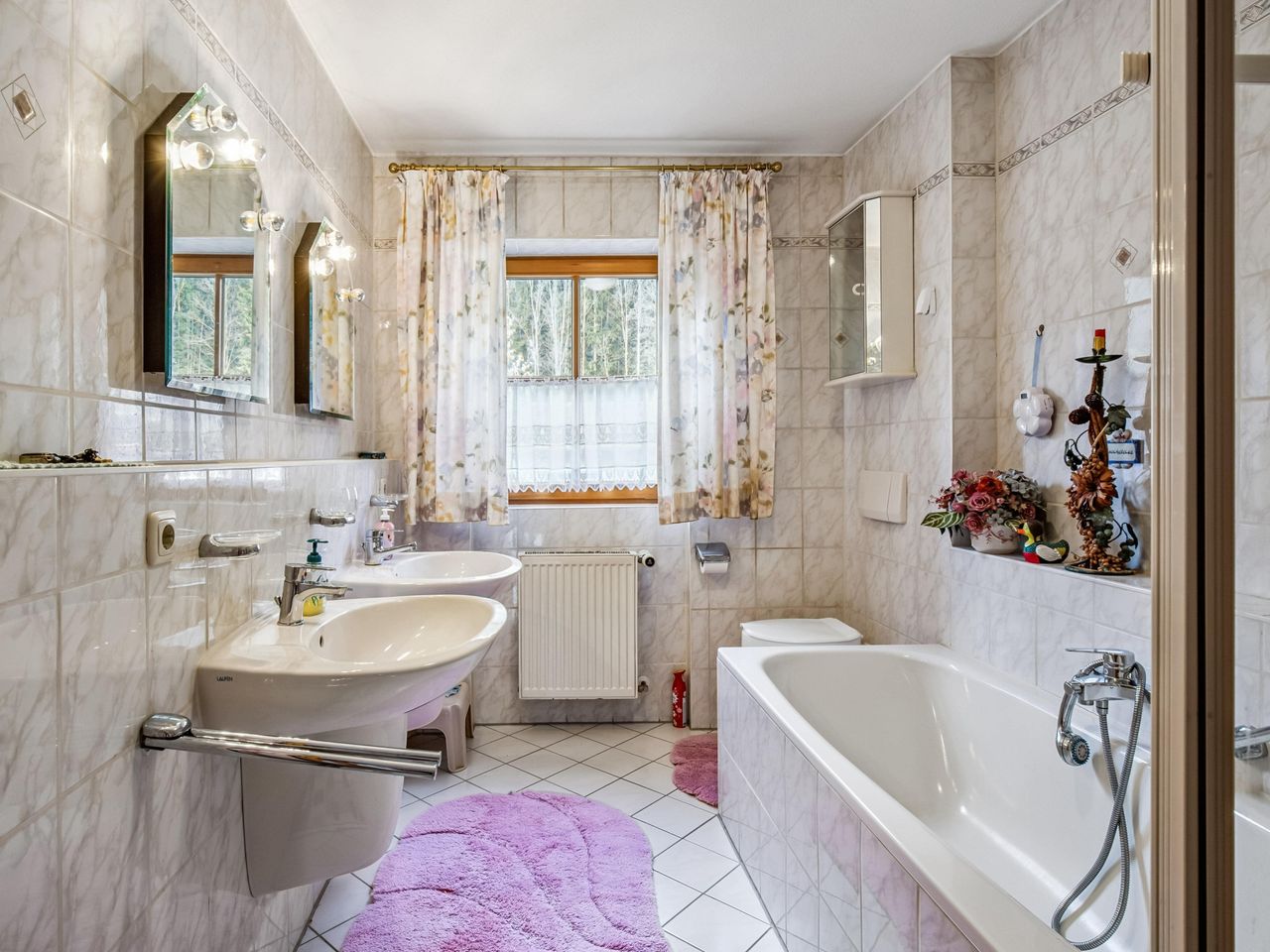 Badezimmer im OG