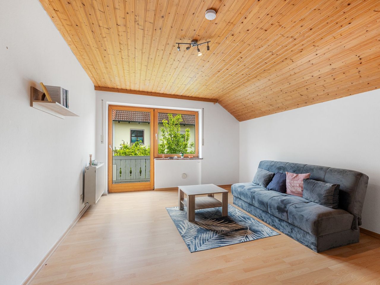 Wohn-/Schlafzimmer DG/ELW