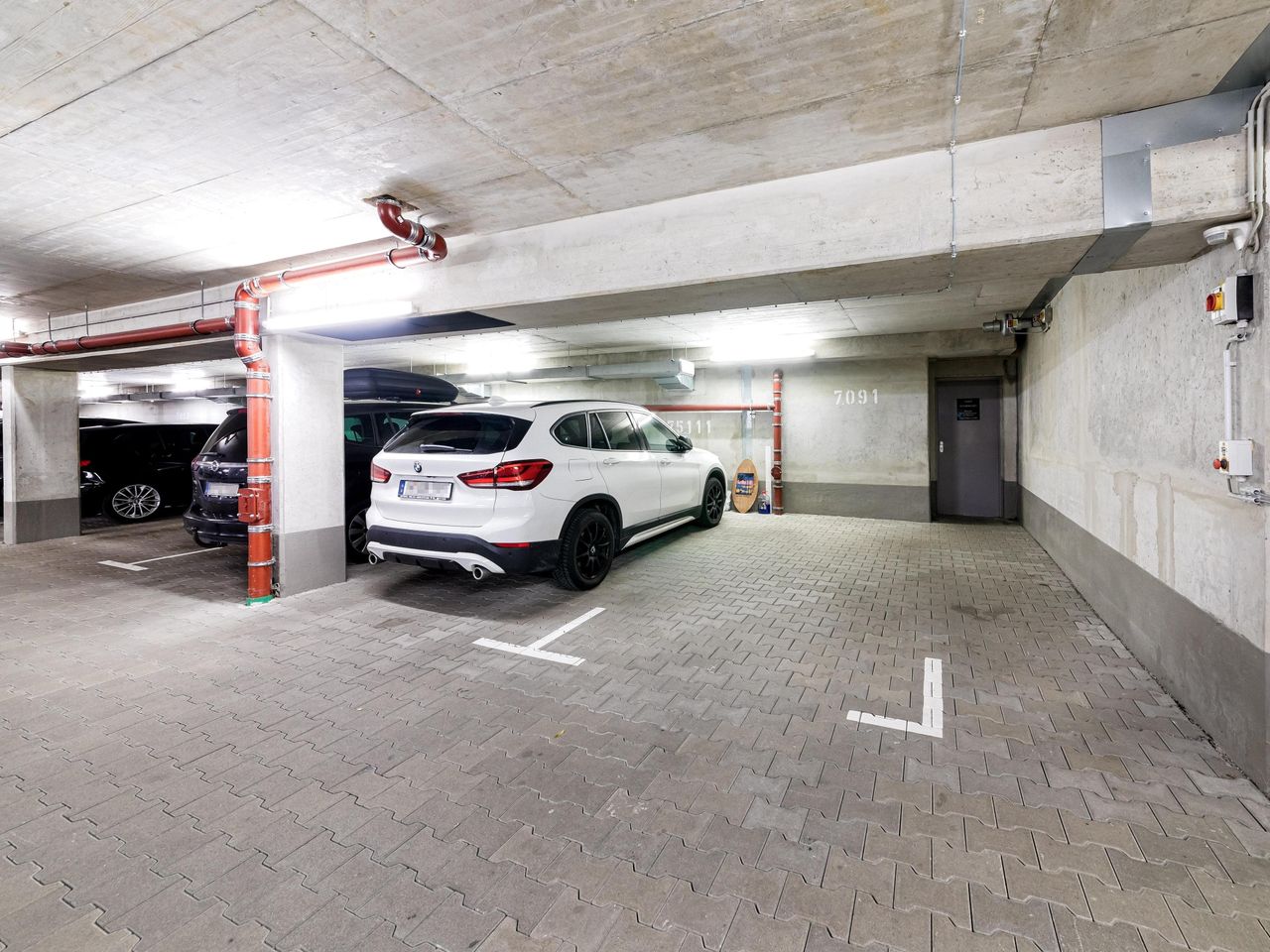 Tiefgaragenstellplatz